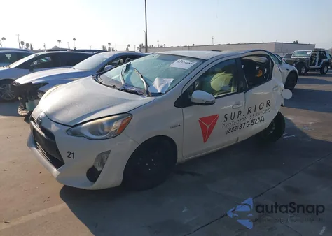 2015 Toyota Prius C One из США, поврежденный, VIN JTDKDTB38F1114093